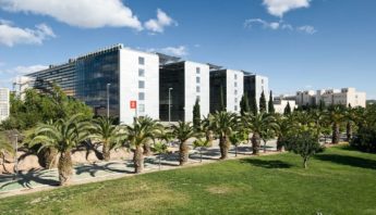 Fachada energética Facultad Económicas Murcia